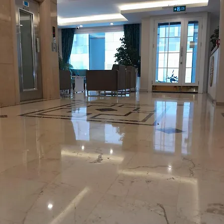 Hotel Pera Arya