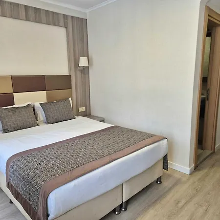 Hotel Pera Arya